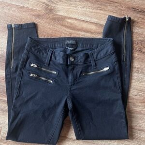 Bebe black moto zip skinny jeans size 25